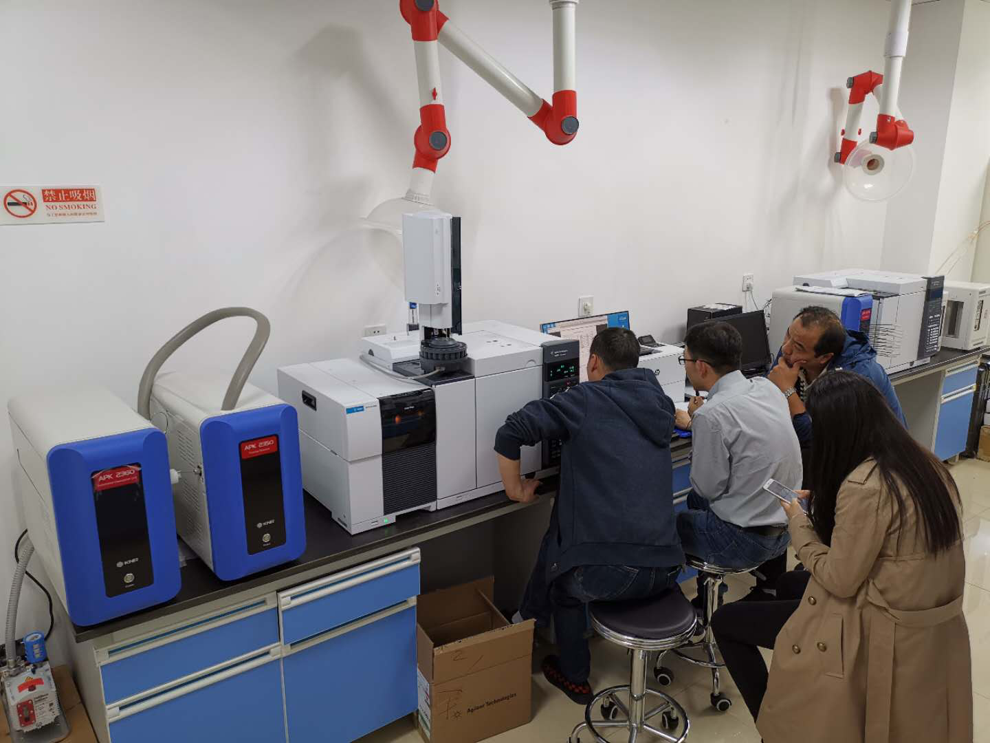 APK2300全自動熱脫附儀環(huán)境監(jiān)測站交付情況